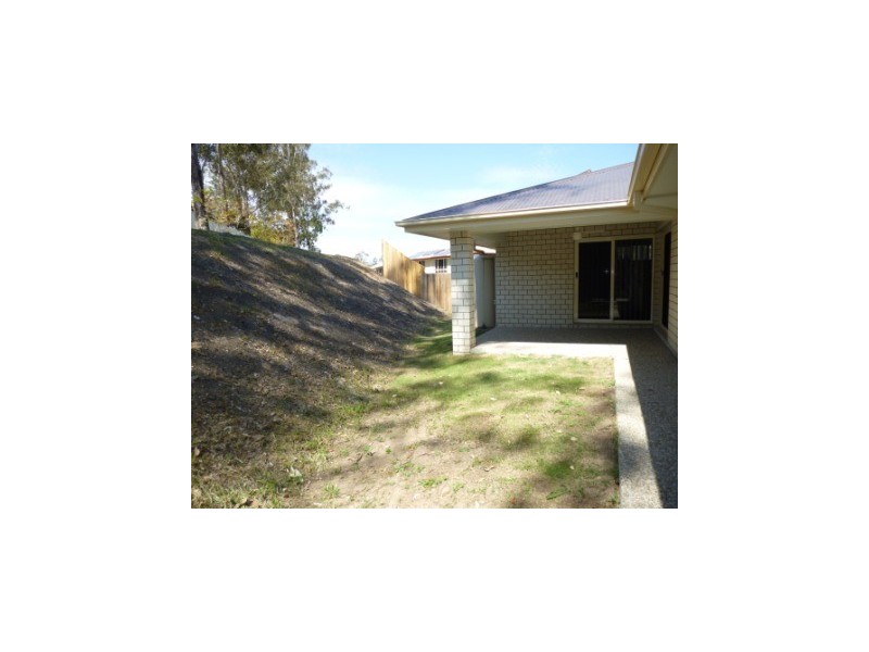 10 Bowen Place, Blackstone QLD 4304