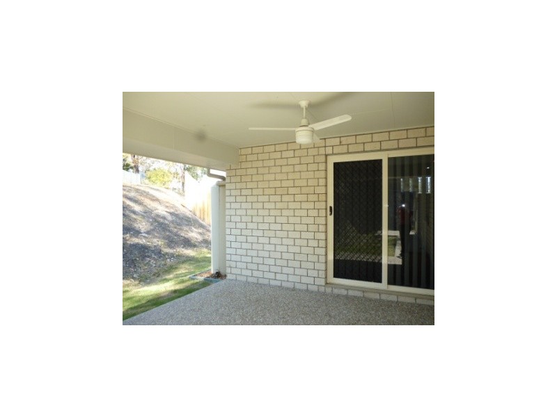 10 Bowen Place, Blackstone QLD 4304