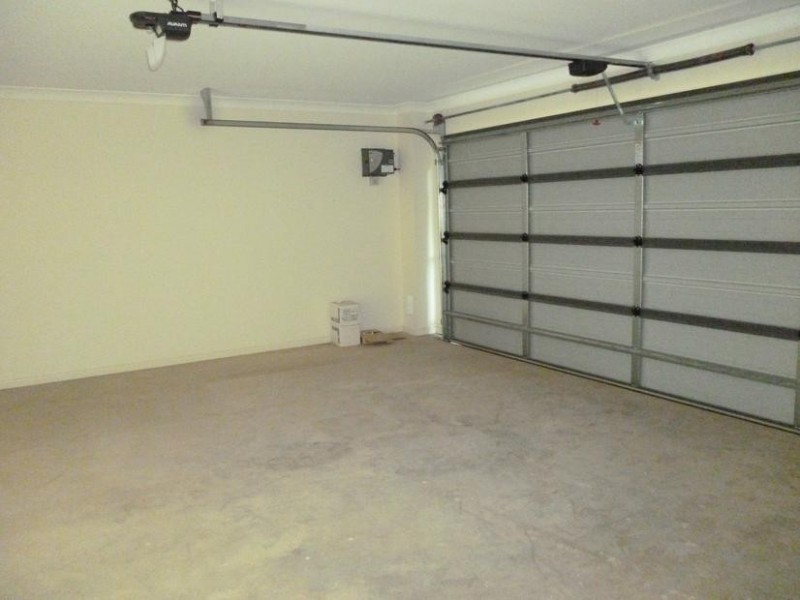 94 High Street, Blackstone QLD 4304