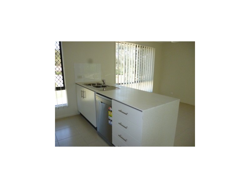 94 High Street, Blackstone QLD 4304
