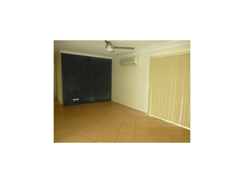 7 Pitceathly Street, Bundamba QLD 4304