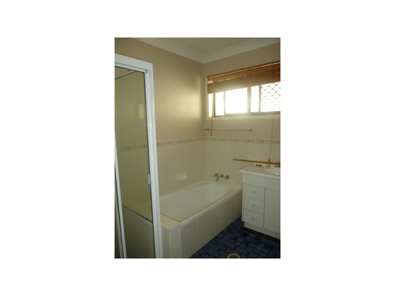 7 Pitceathly Street, Bundamba QLD 4304