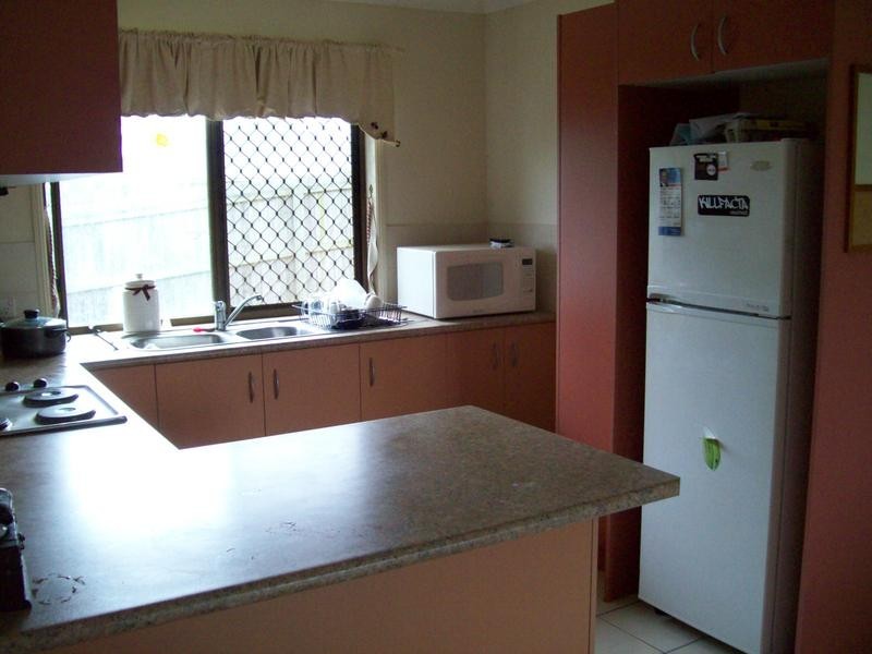 14 Phoenix Court, Churchill QLD 4305