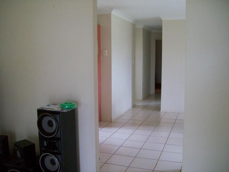 14 Phoenix Court, Churchill QLD 4305