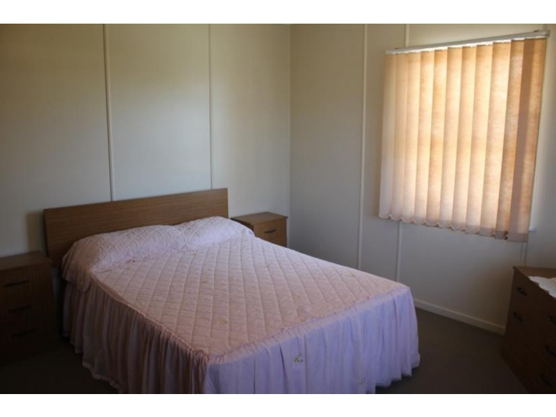 39 Grange Road, Eastern Heights QLD 4305
