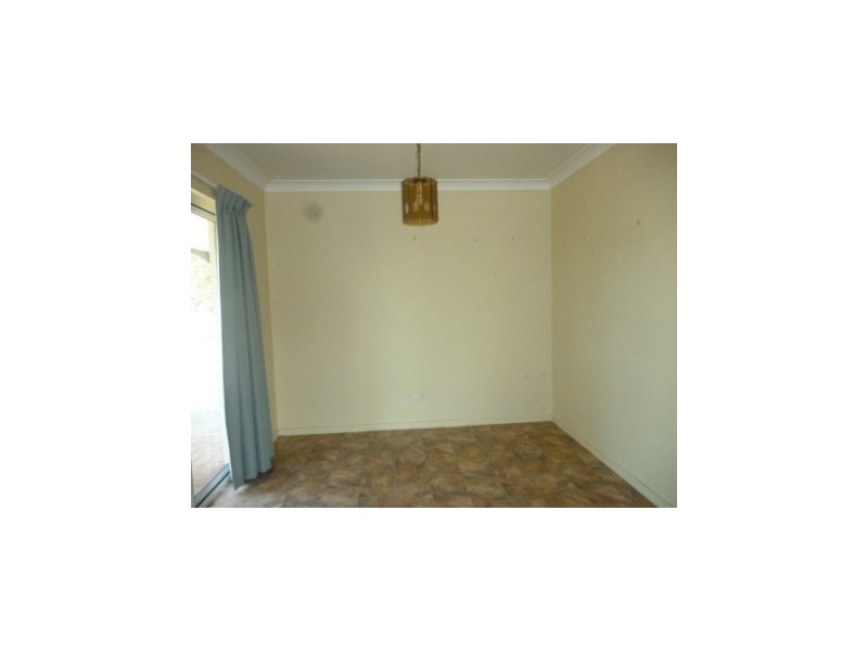 5 Barret Street, Flinders View QLD 4305