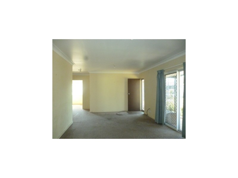 5 Barret Street, Flinders View QLD 4305