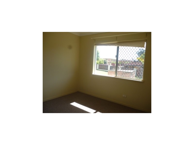 5 Barret Street, Flinders View QLD 4305