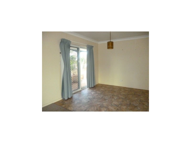 5 Barret Street, Flinders View QLD 4305