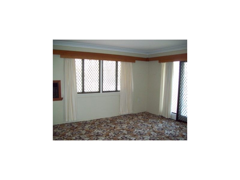 23 Lloyd George St, Eastern Heights QLD 4305