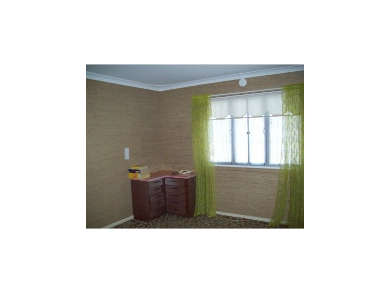 23 Lloyd George St, Eastern Heights QLD 4305