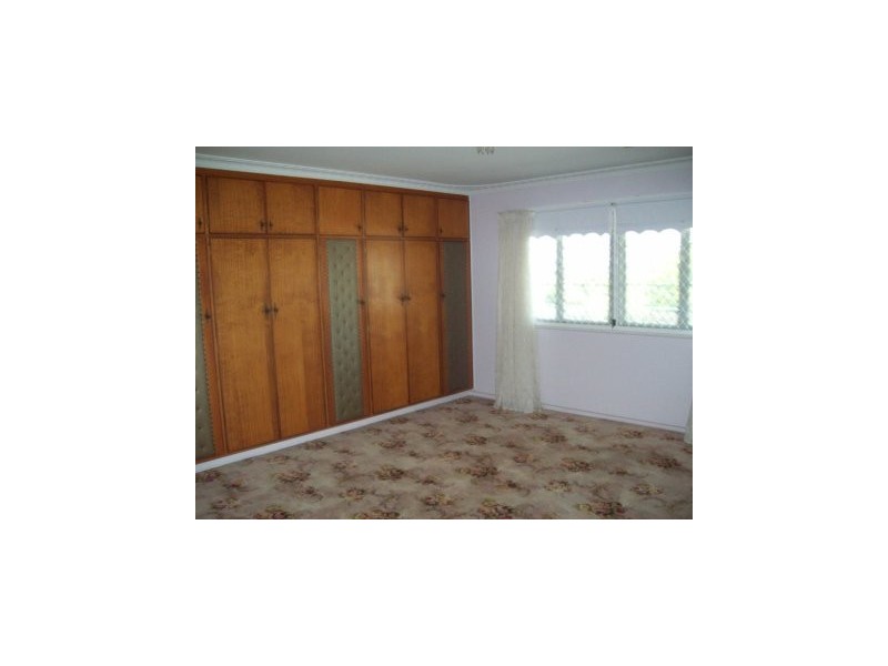 23 Lloyd George St, Eastern Heights QLD 4305