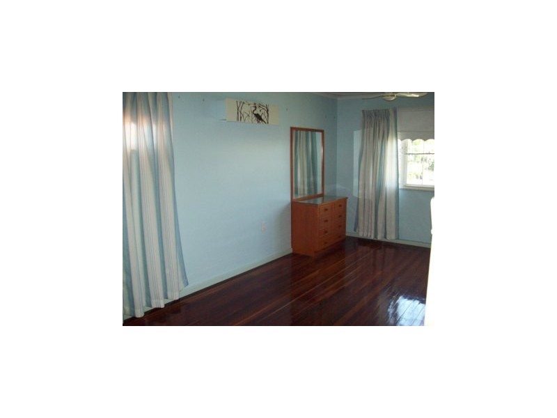 23 Lloyd George St, Eastern Heights QLD 4305