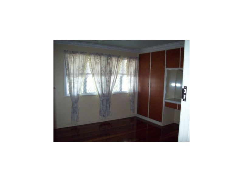 23 Lloyd George St, Eastern Heights QLD 4305