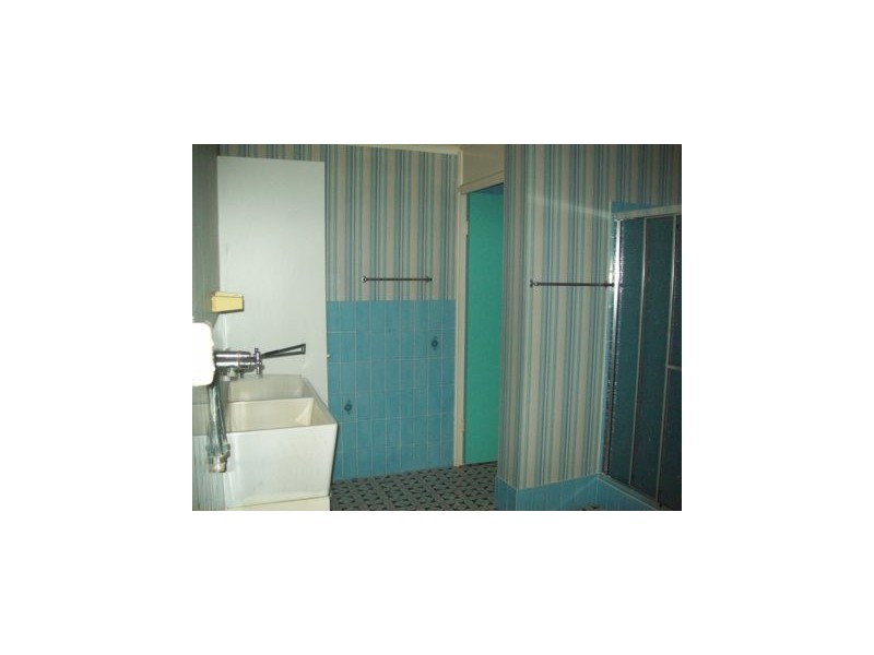 23 Lloyd George St, Eastern Heights QLD 4305