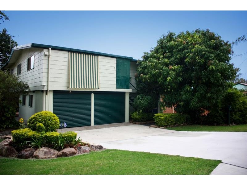 7 Johnston Street, Silkstone QLD 4304