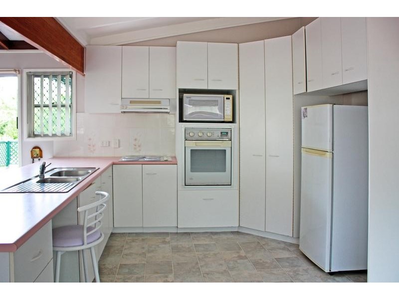 7 Johnston Street, Silkstone QLD 4304