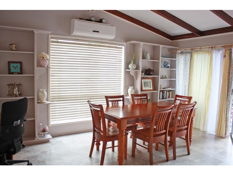 7 Johnston Street, Silkstone QLD 4304