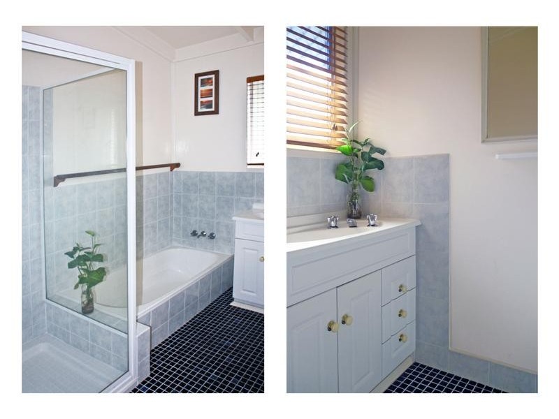 7 Johnston Street, Silkstone QLD 4304