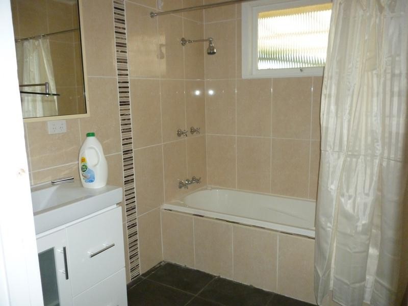 5 Tarcoola Street, East Ipswich QLD 4305