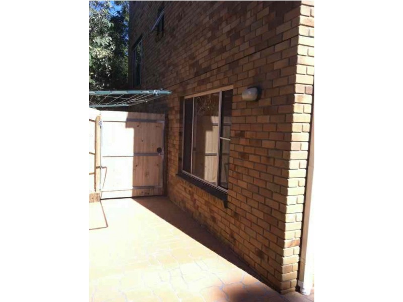 8/14 Spencer Street, Redbank QLD 4301