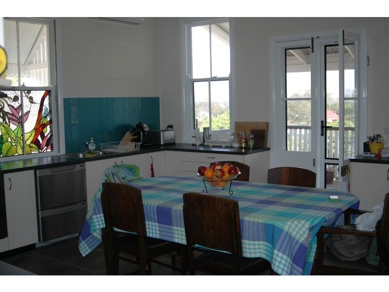 13 Hill Street, North Ipswich QLD 4305