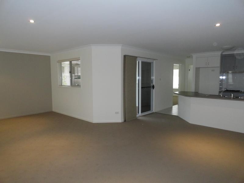 81/45 Sealy Street, Silkstone QLD 4304