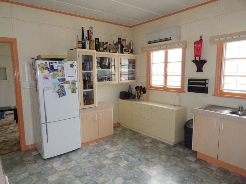 38 Alexandra Street, North Booval QLD 4304