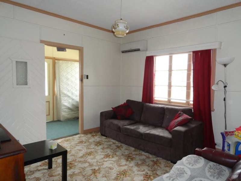 38 Alexandra Street, North Booval QLD 4304
