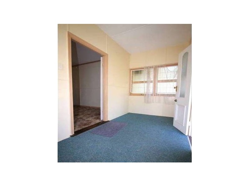 38 Alexandra Street, North Booval QLD 4304