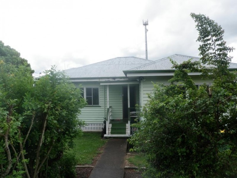 124 Glebe Road, Booval QLD 4304