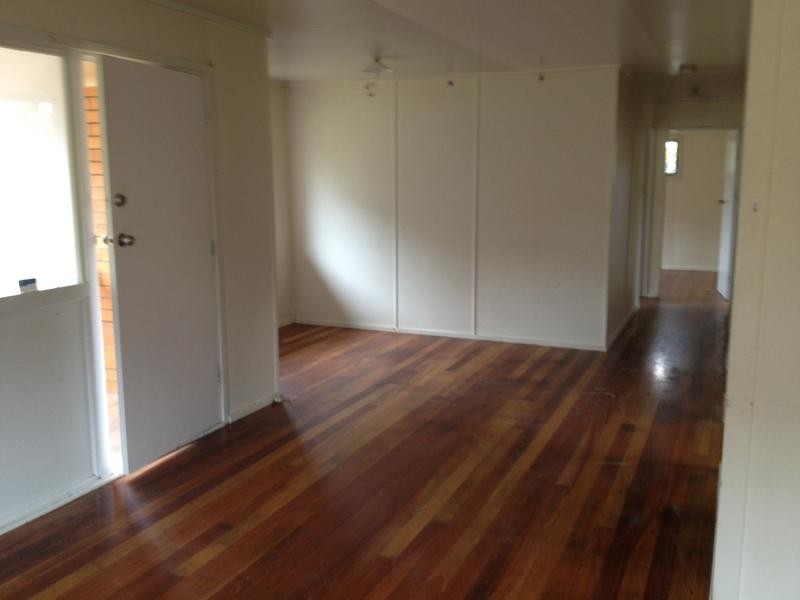 3 Dossie Street, Riverview QLD 4303