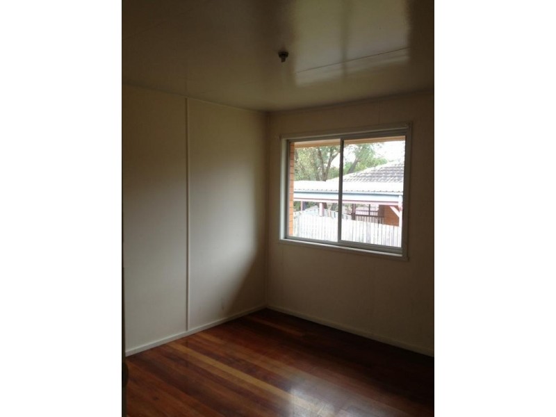 3 Dossie Street, Riverview QLD 4303