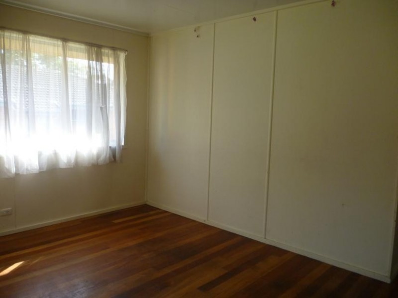 3 Dossie Street, Riverview QLD 4303