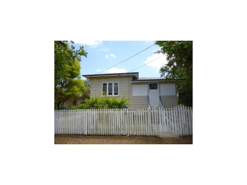 6 Jackson Street, Ipswich QLD 4305