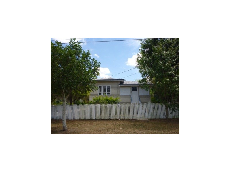 6 Jackson Street, Ipswich QLD 4305