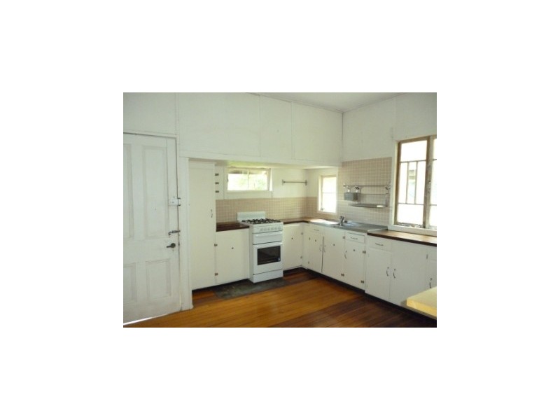 6 Jackson Street, Ipswich QLD 4305