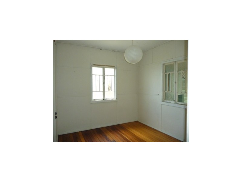 6 Jackson Street, Ipswich QLD 4305