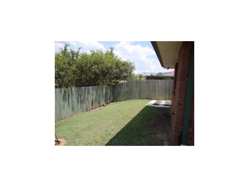 2/13 Iroquios, Brassall QLD 4305