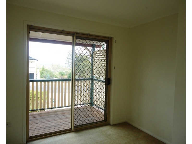 62 Braeside Road, Bundamba QLD 4304