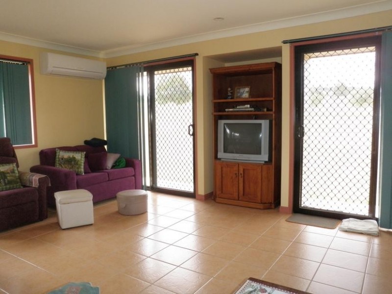 6 Bauer Street, Lowood QLD 4311