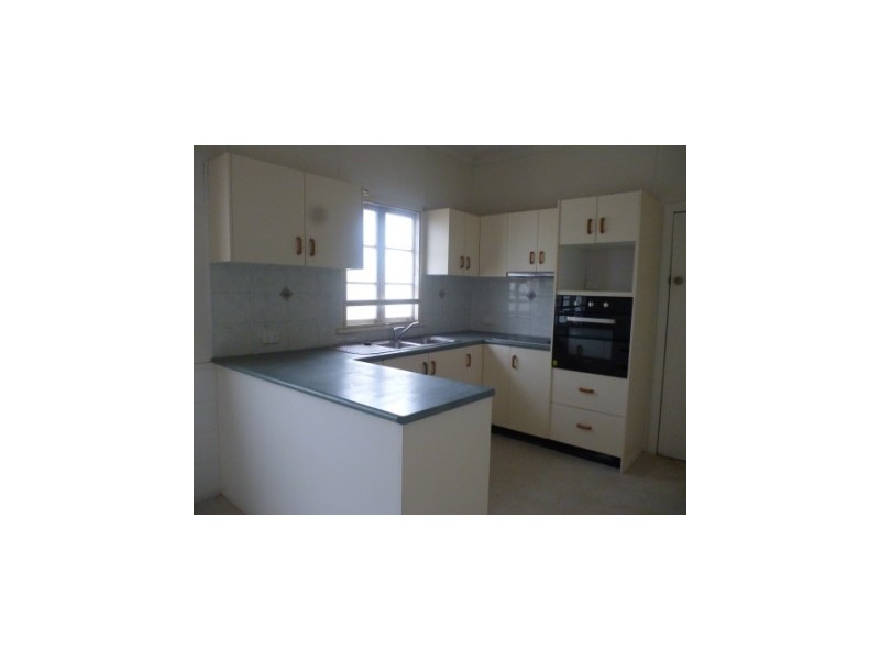 250 Warwick Road, Churchill QLD 4305