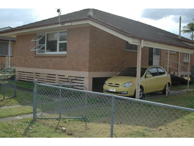 9 Kynance Street, Leichhardt QLD 4305