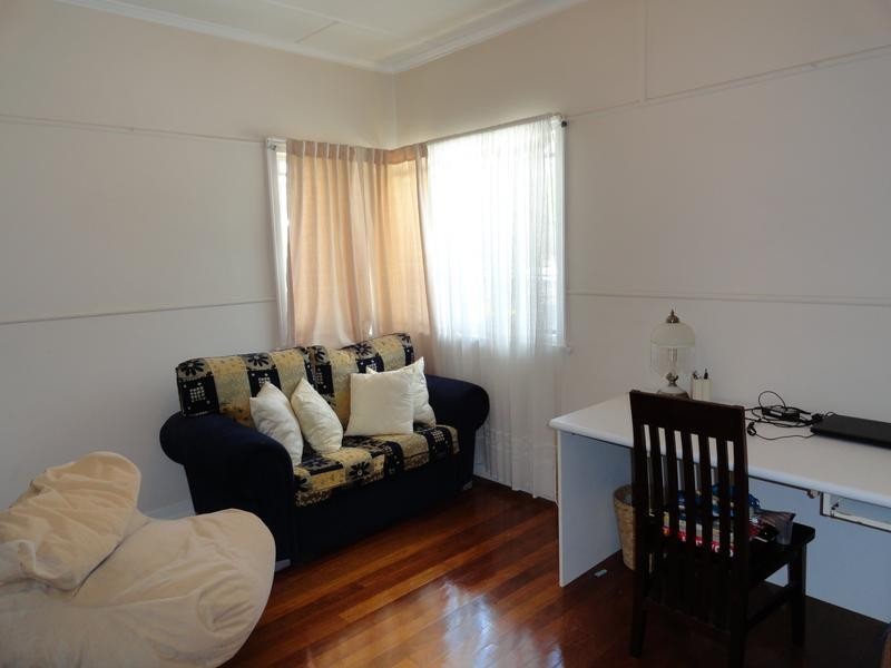 30 Minnis Street, Eastern Heights QLD 4305
