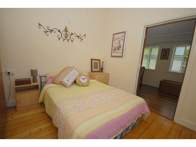 41 Frederick Street, Newtown QLD 4305
