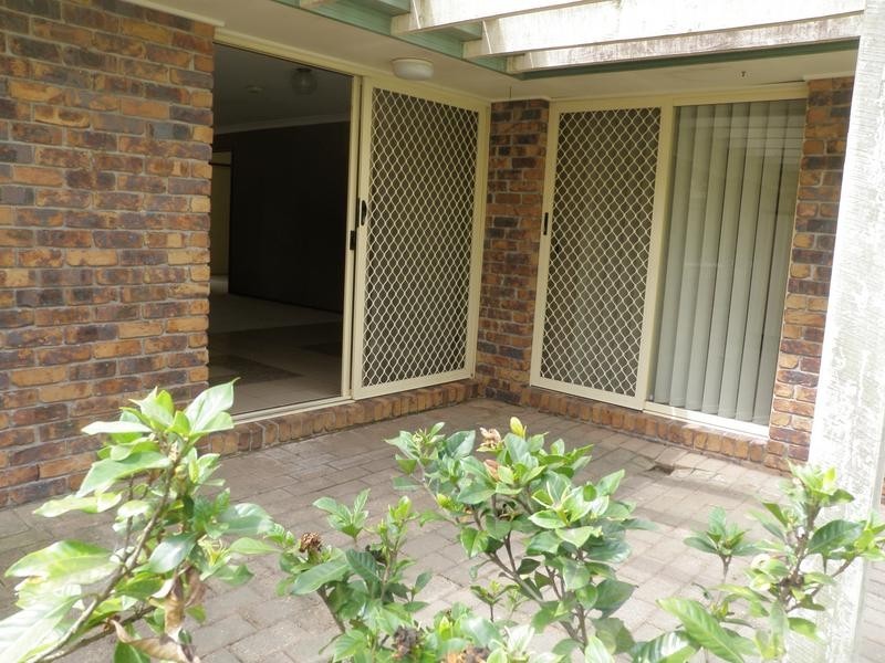 2/10 Phantom Court, Brassall QLD 4305