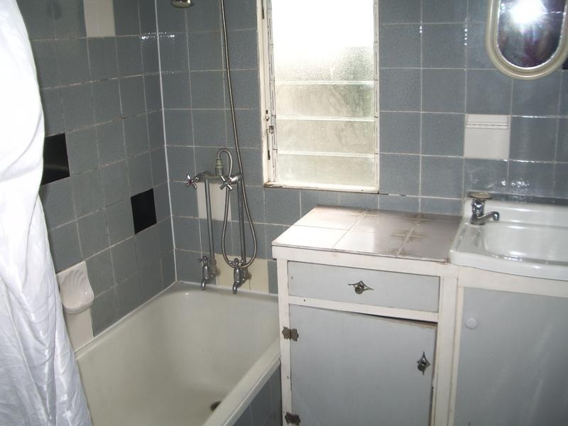 3 Robertson Road, Eastern Heights QLD 4305