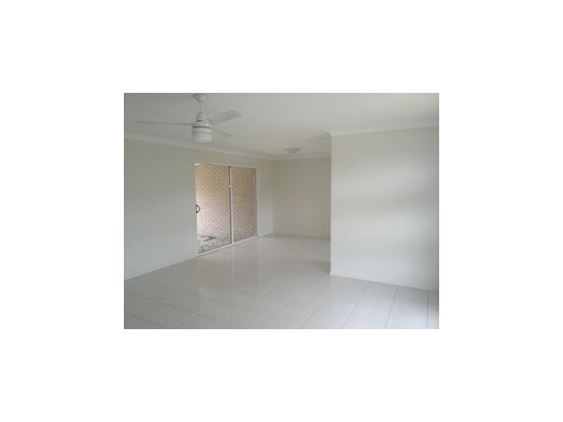 2/1 Ceres Street, Wulkuraka QLD 4305