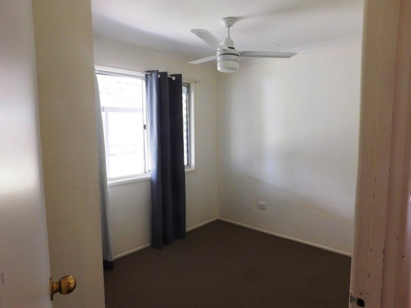 27 Phyllis Street, Eastern Heights QLD 4305