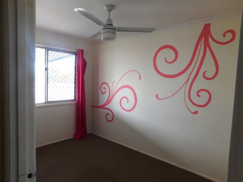 27 Phyllis Street, Eastern Heights QLD 4305